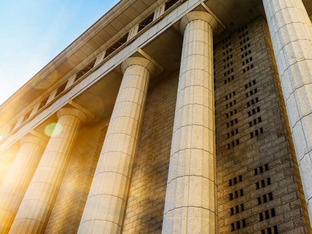 Registering a Caution and Certificate of Pending Litigation in Ontario: Legal Protection in Property Disputes